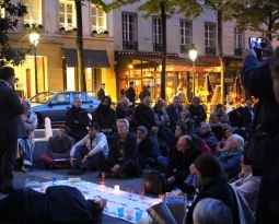 Le mardi 3 mai, avec les Veilleurs devant la Sorbonne