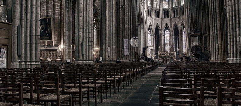 [PRESSE] Couvre-feu : les églises vont-elles de nouveau fermer ?