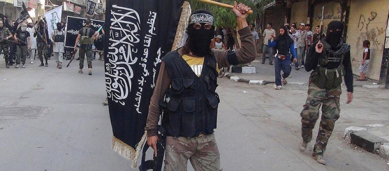 “Le front guerrier islamiste contre l’Europe est à deux heures d’avion de Paris, c’est tout !” – Interview pour Nouvelles de France
